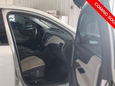 Used 2018 Chevrolet Equinox LS FWD image 5