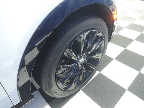 Used 2025 Buick Envista Sport Touring w/ Experience Buick Package FWD image 37