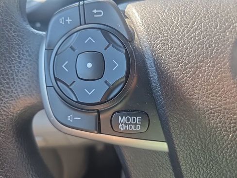 Used 2014 Toyota Camry LE FWD image 14