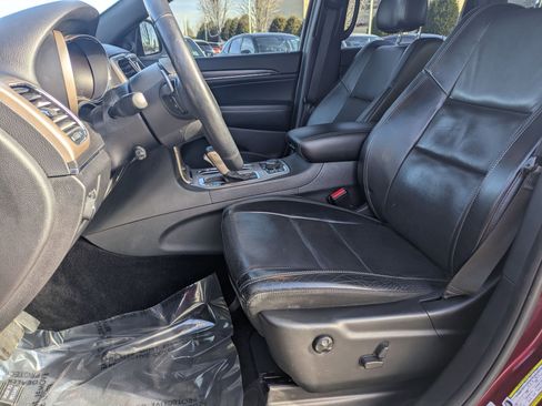 Used 2017 Jeep Grand Cherokee Limited w/ Luxury Group II image 13