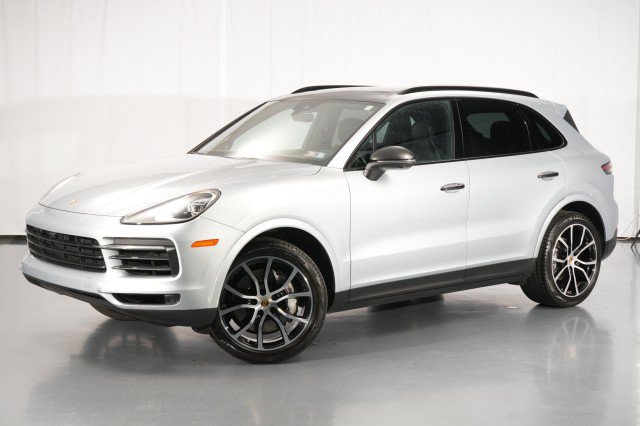 Used 2023 Porsche Cayenne AWD/4WD image 1