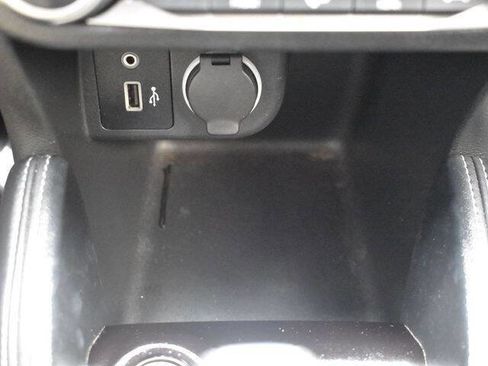 Used 2019 Nissan Kicks SV image 12