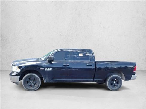 Used 2019 RAM 1500 Classic SLT AWD/4WD image 7