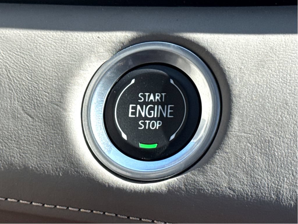 Used 2024 Cadillac Escalade Sport Platinum AWD/4WD image 20