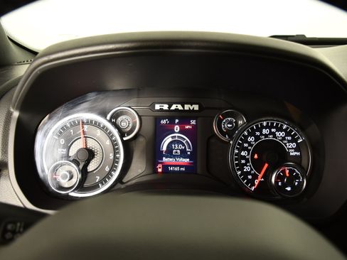 Used 2023 RAM 1500 Big Horn AWD/4WD image 19