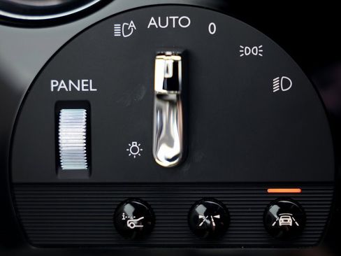 Used 2016 Rolls-Royce Wraith image 26