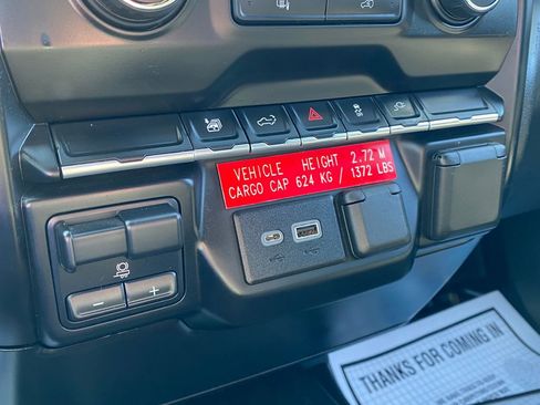 Used 2020 Chevrolet Silverado 2500 LT AWD/4WD image 29