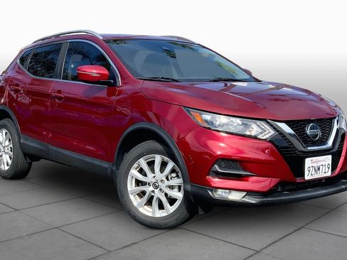 Used 2022 Nissan Rogue Sport SV FWD image 2