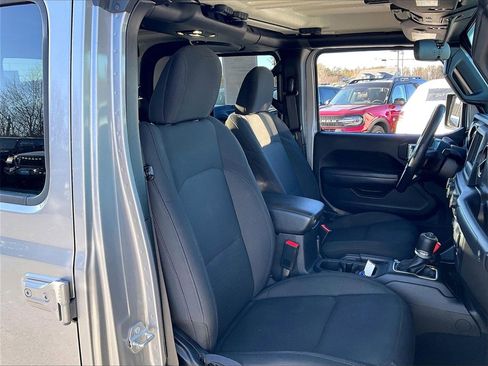 Used 2020 Jeep Gladiator Sport w/ Quick Order Package 24S image 10