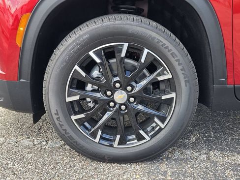 New 2026 Chevrolet Traverse LT w/ Sun and Wheel Package FWD image 14