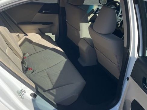 Used 2016 Honda Accord LX image 9