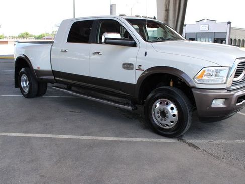 Used 2017 RAM 3500 Laramie Longhorn w/ Convenience Group AWD/4WD image 2