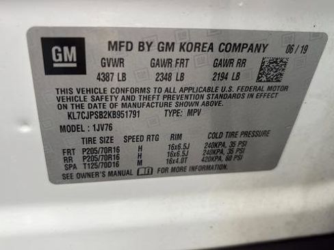 Used 2019 Chevrolet Trax LT w/ LT Convenience Package AWD/4WD image 15