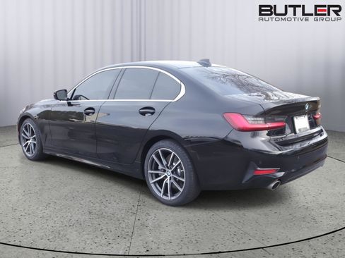 Used 2019 BMW 330i Sedan w/ Premium Package image 5