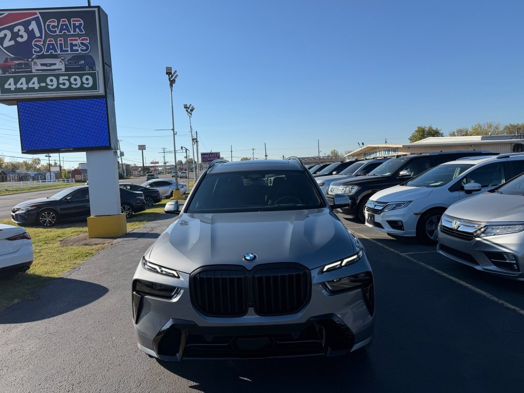 Used 2024 BMW X7 xDrive40i w/ Executive Package AWD/4WD image 8