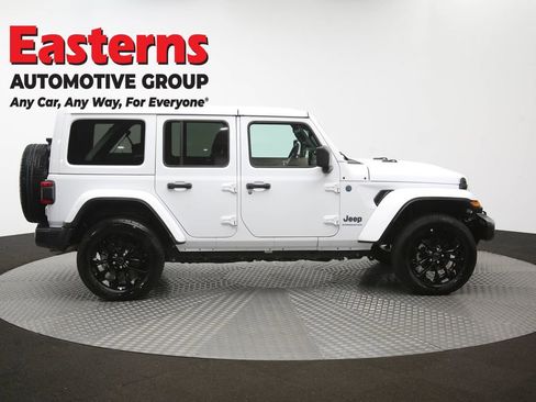 Used 2025 Jeep Wrangler Unlimited Sahara w/ Safety Group AWD/4WD image 46