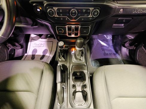 Used 2020 Jeep Wrangler Unlimited Sport S image 34