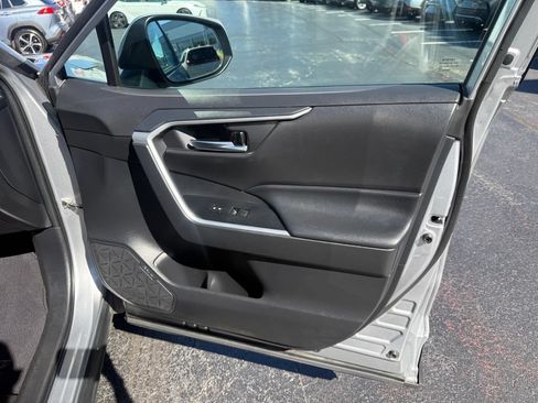 Used 2020 Toyota RAV4 XLE w/ Convenience Package AWD/4WD image 23
