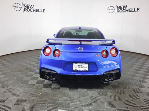 Used 2024 Nissan GT-R Premium w/ Floor Mat Package image 6