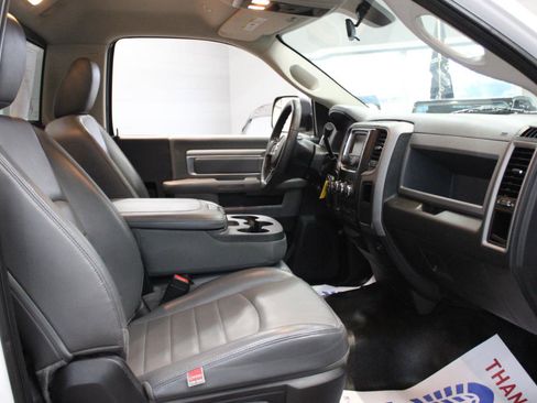 Used 2017 RAM 2500 Tradesman w/ Chrome Appearance Group image 10