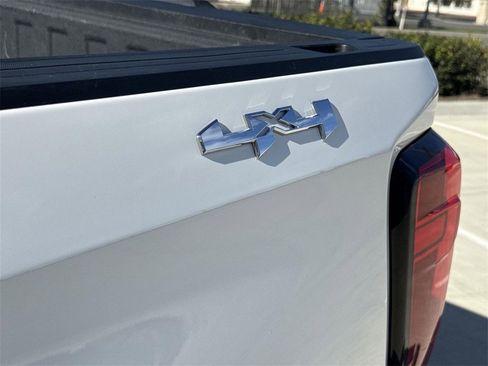 Used 2023 GMC Sierra 1500 Elevation image 30