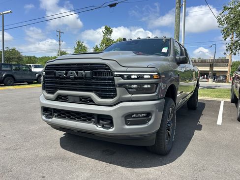New 2026 RAM 2500 Laramie AWD/4WD image 26