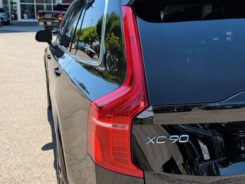 Used 2023 Volvo XC90 T8 Plus AWD/4WD image 44
