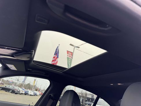 Used 2020 BMW 330i xDrive Sedan w/ M Sport Package image 20