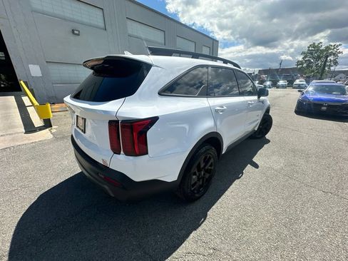 Used 2023 Kia Sorento S w/ Panoramic Sunroof Package AWD/4WD image 6