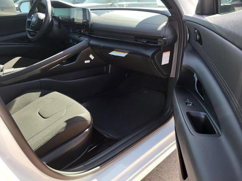 New 2026 Hyundai Elantra SEL w/ Cargo Package FWD image 8