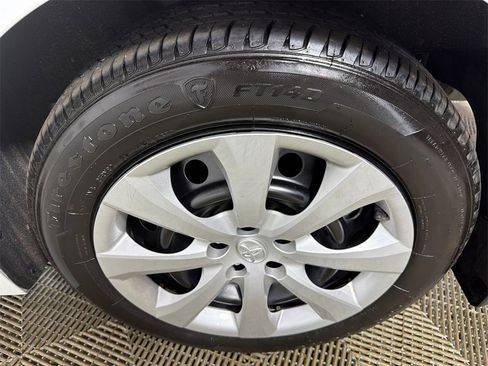 Used 2025 Toyota Corolla LE image 19