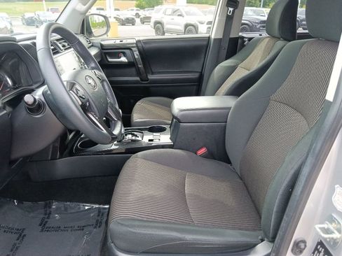 Used 2024 Toyota 4Runner TRD Off-Road AWD/4WD image 15