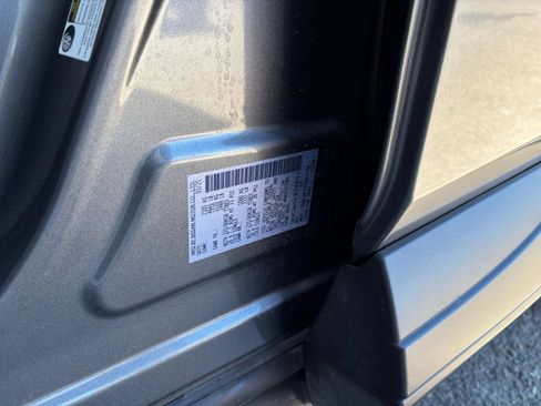 Used 2025 Nissan Rogue SV FWD image 31