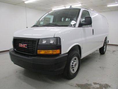 New 2025 GMC Savana 3500