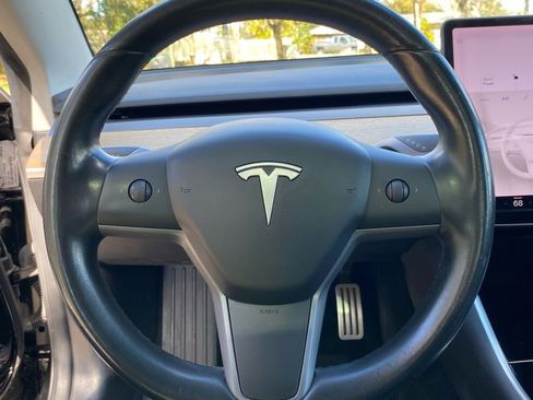Used 2019 Tesla Model 3 Performance image 29