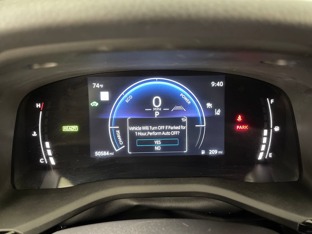 Used 2025 Toyota Camry SE FWD image 18