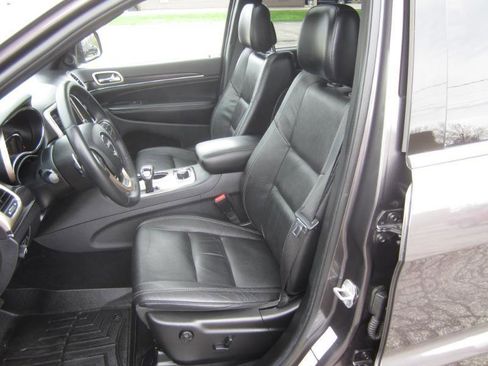 Used 2014 Jeep Grand Cherokee Limited w/ Trailer Tow Group IV image 15