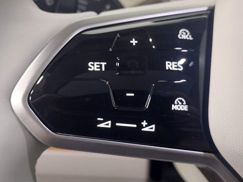 New 2025 Volkswagen ID. Buzz 1st Edition image 31