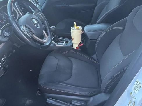 Used 2015 Jeep Cherokee Latitude image 5