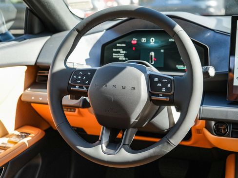 New 2026 Lexus ES 350e FWD image 14