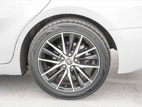 Certified 2022 Toyota Camry SE FWD image 11
