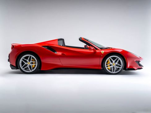 Used 2020 Ferrari 488 Pista Spider image 6