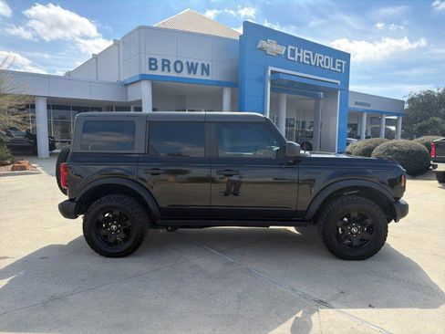 Used 2024 Ford Bronco Black Diamond image 1