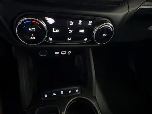 Used 2021 Chevrolet TrailBlazer LT w/ Convenience Package FWD image 23