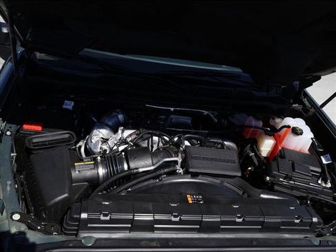 New 2026 Chevrolet Silverado 2500 LTZ w/ LTZ Premium Package AWD/4WD image 18