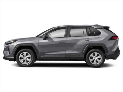 Used 2025 Toyota RAV4 LE FWD image 3