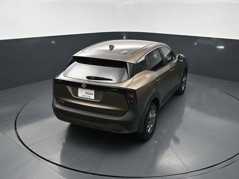 Used 2025 Nissan Kicks S w/ Interior Electronics Package FWD image 28