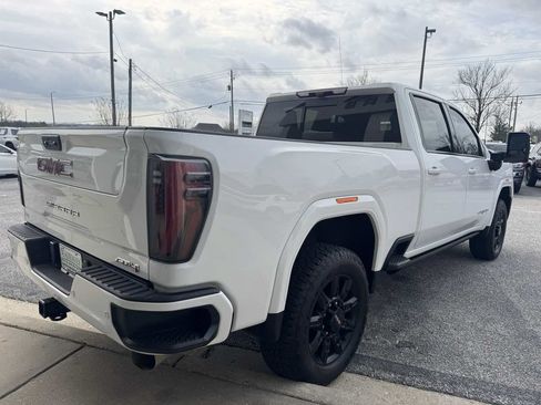 Used 2024 GMC Sierra 2500 AT4 w/ AT4 Premium Plus Package AWD/4WD image 42