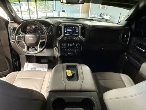 Used 2022 Chevrolet Silverado 2500 LTZ image 11