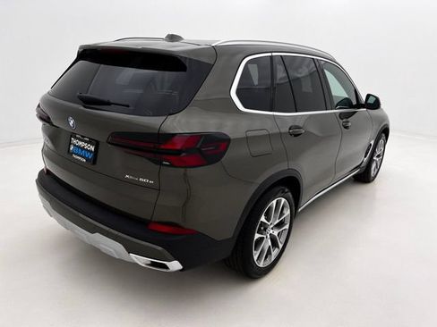 Used 2026 BMW X5 xDrive50e w/ Climate Comfort Package AWD/4WD image 5